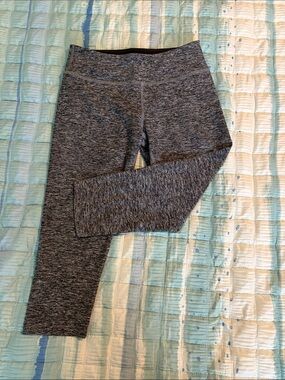 Beyond Yoga Heather Gray Leggings Size M